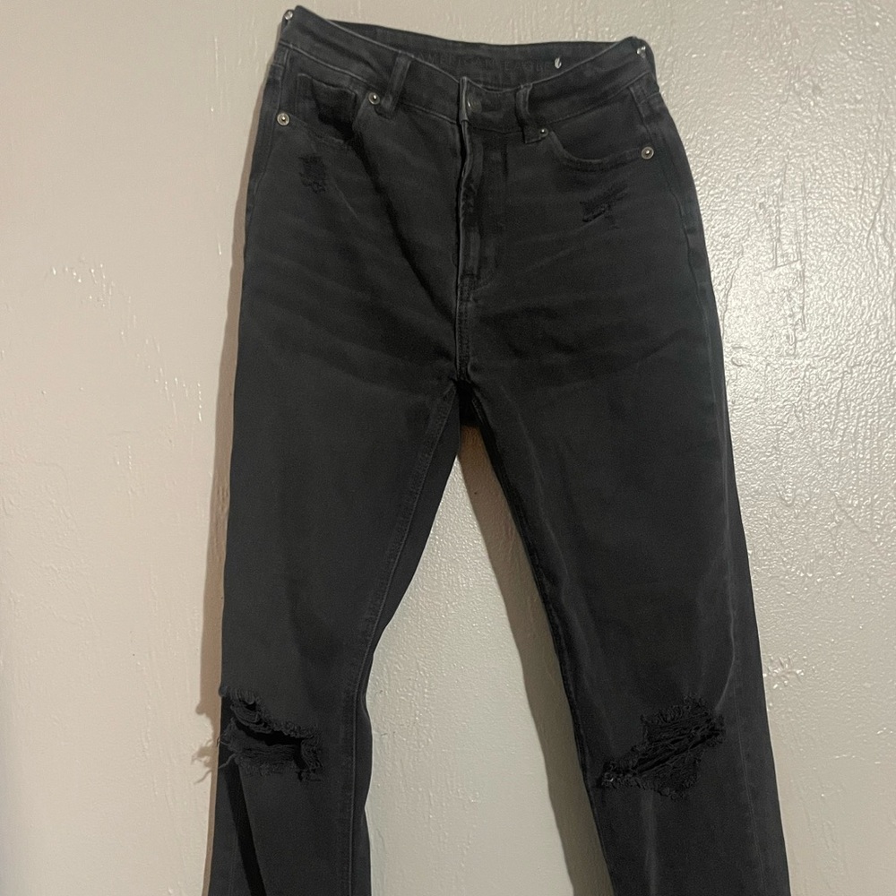 Hello I’m selling American eagle jeans !